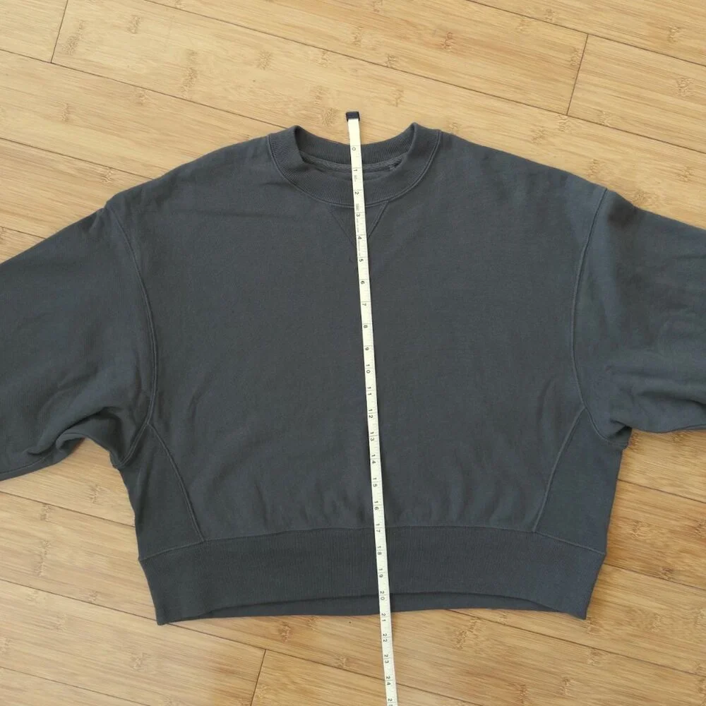 Uniqlo JW Anderson Boxy Sweatshirt Dark Gray Cotton Logo Crew Neck size S M - Picture 4 of 7